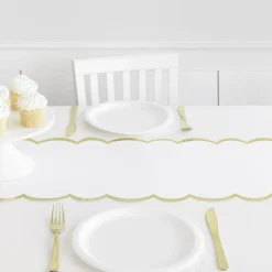 Elegant Valentine - løper med  bølgekant